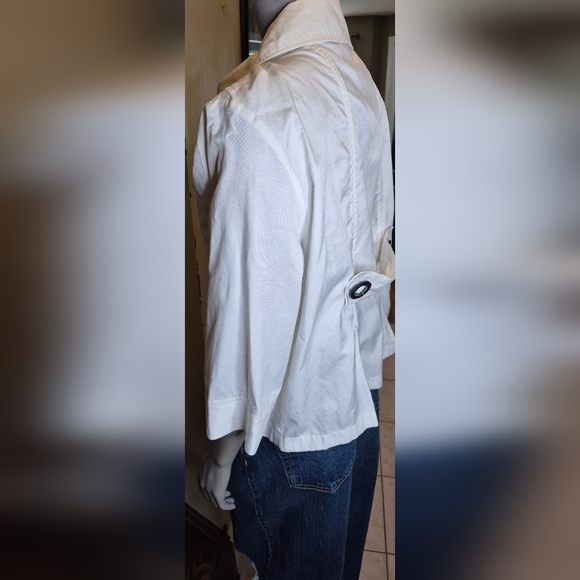Women's White Button-Up Jacket - Picture 5 of 10